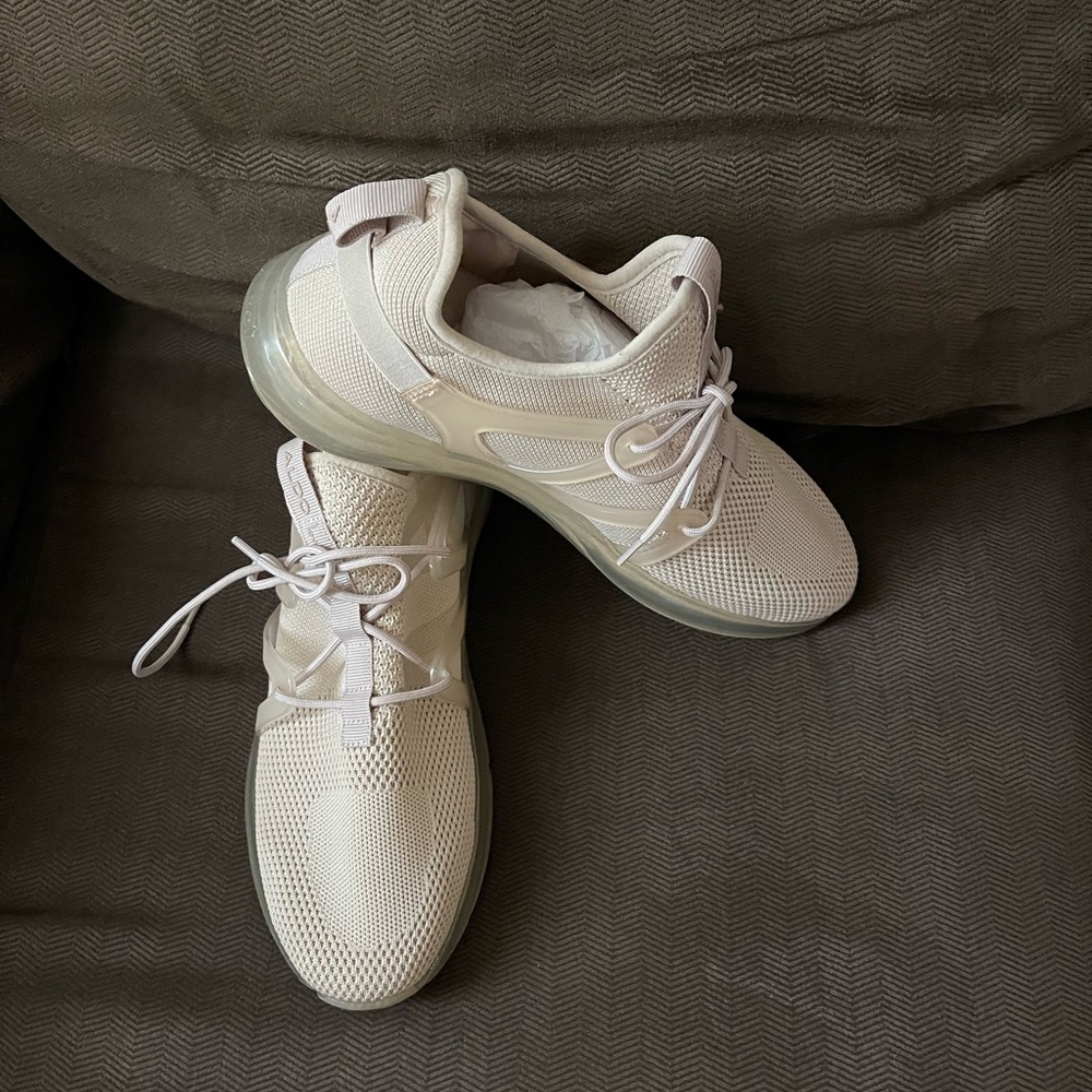 Women sneakers